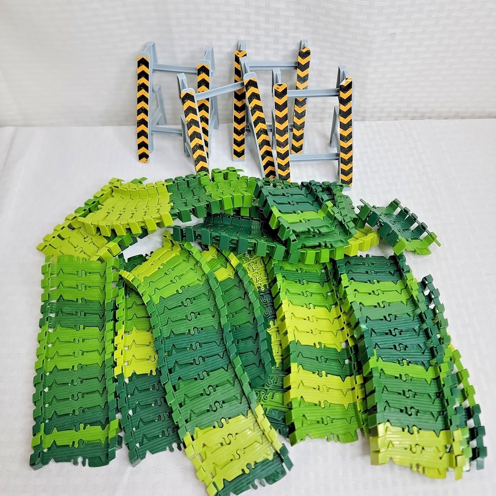 Magic Tracks Dinosaur Flex Track Replacement Parts Lot Green Flexible Race Track